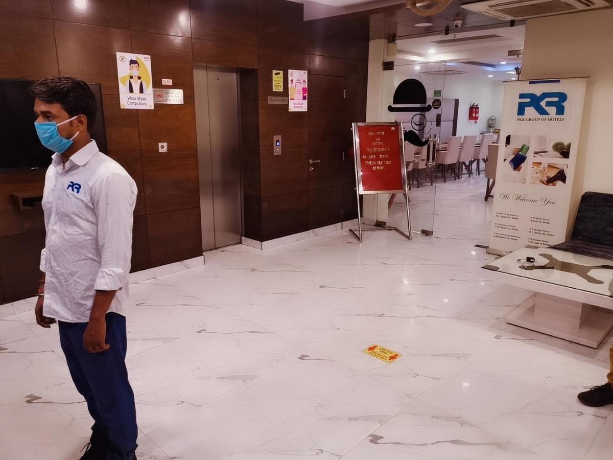 Hotel Pk Residency Noida Exteriör bild