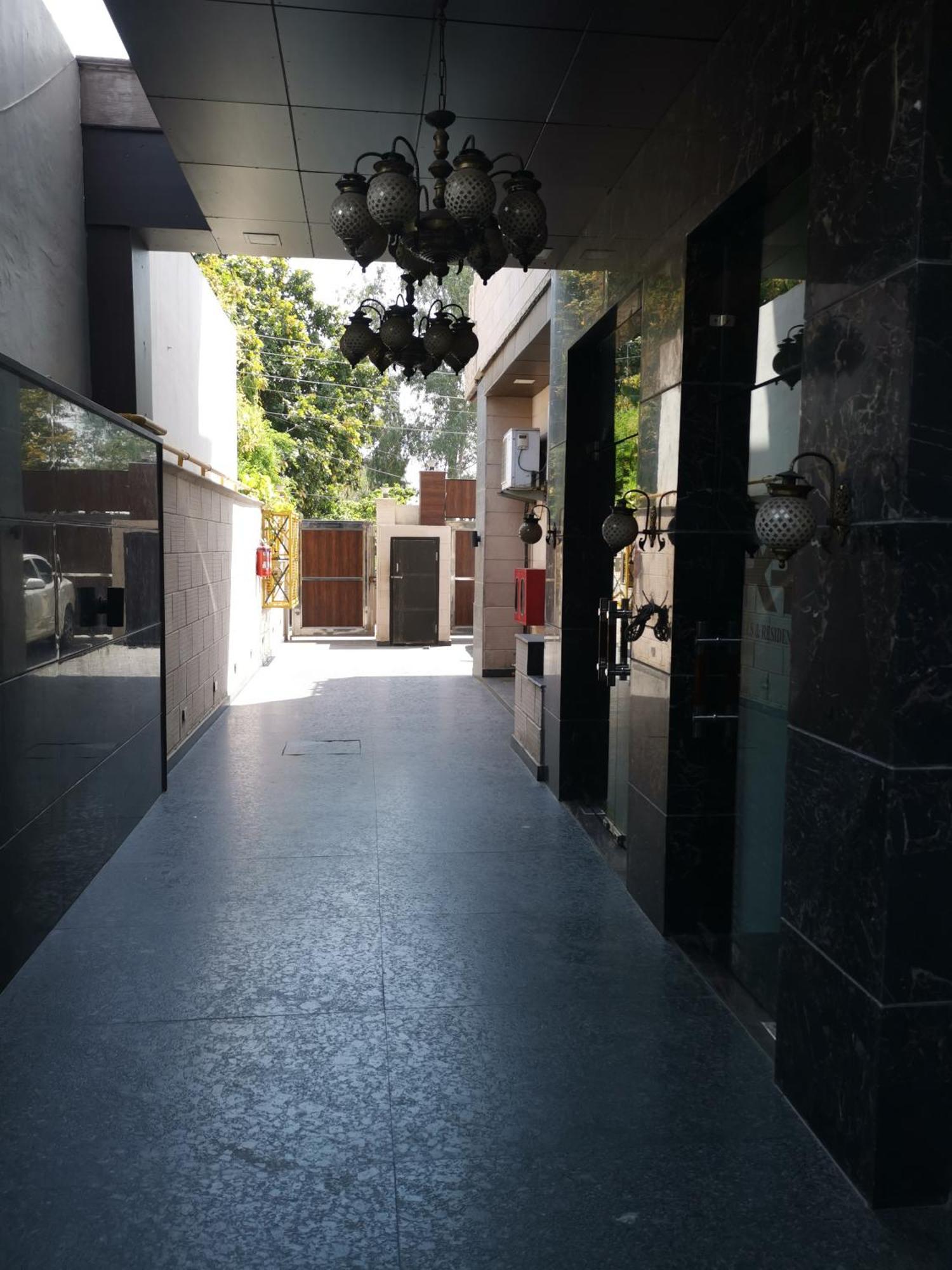 Hotel Pk Residency Noida Exteriör bild