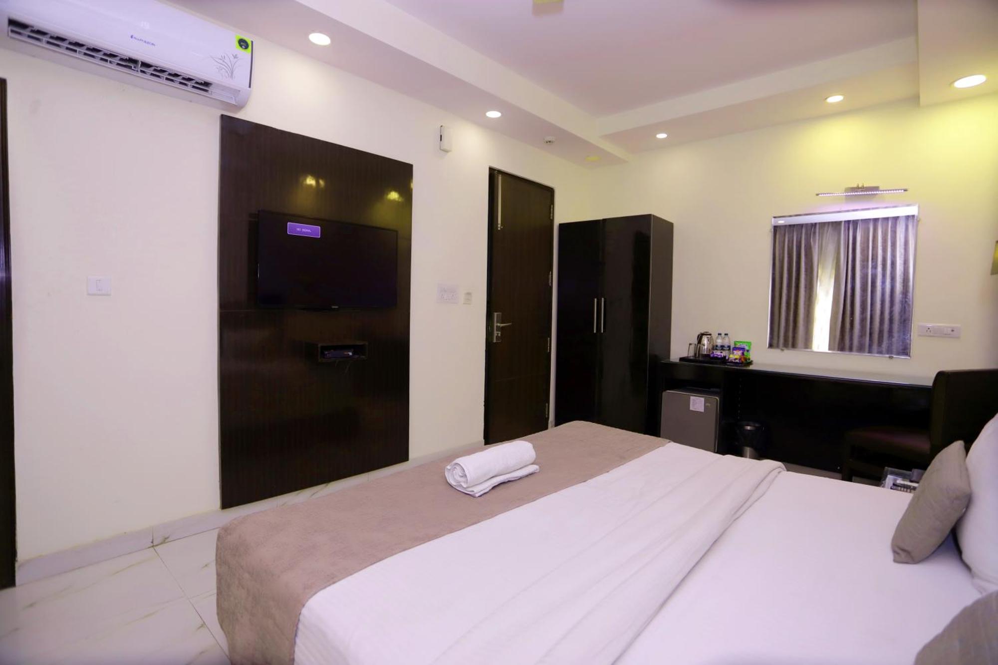 Hotel Pk Residency Noida Exteriör bild