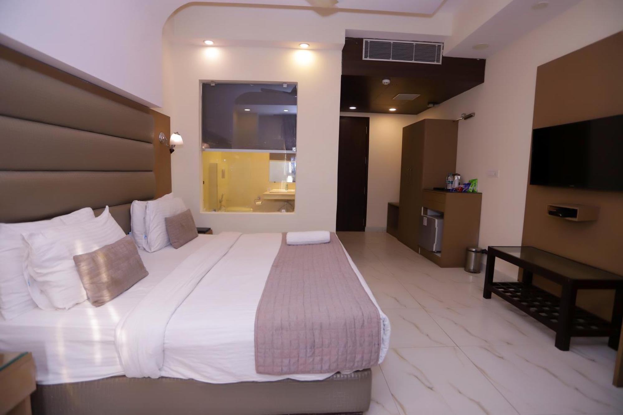 Hotel Pk Residency Noida Exteriör bild