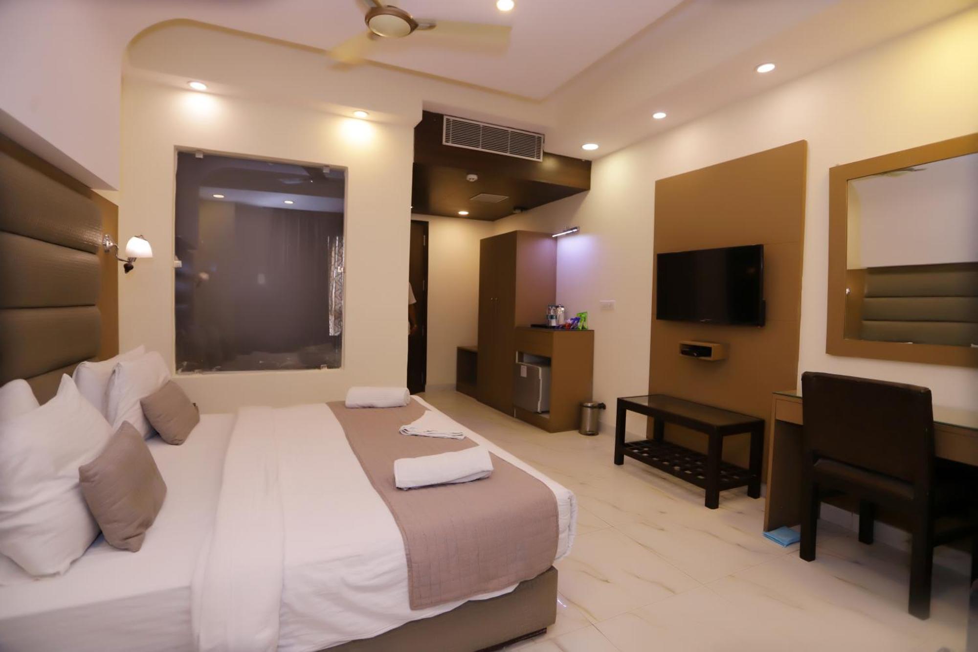 Hotel Pk Residency Noida Exteriör bild