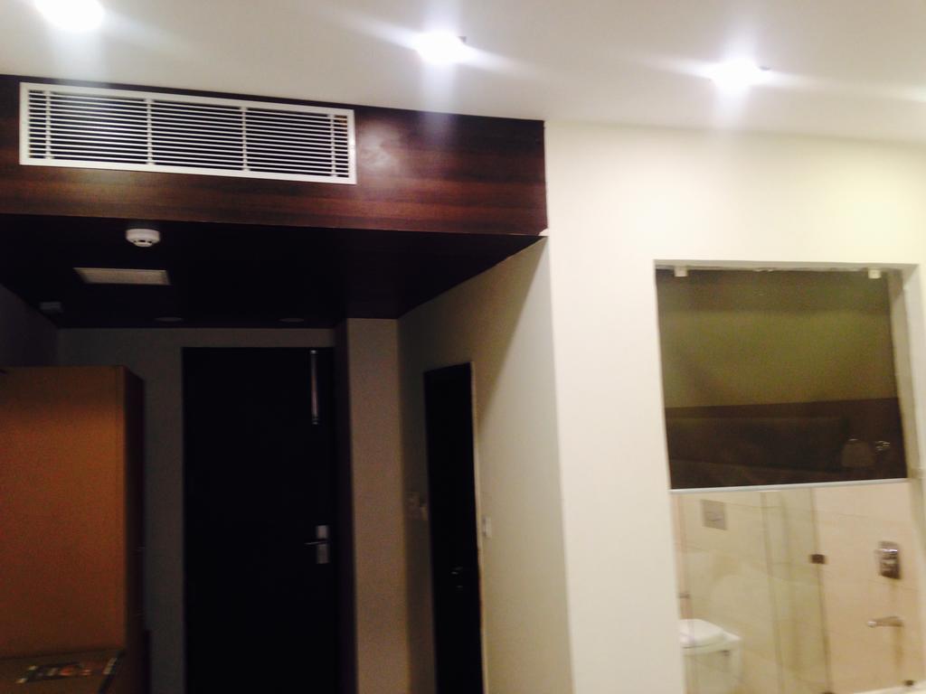 Hotel Pk Residency Noida Exteriör bild