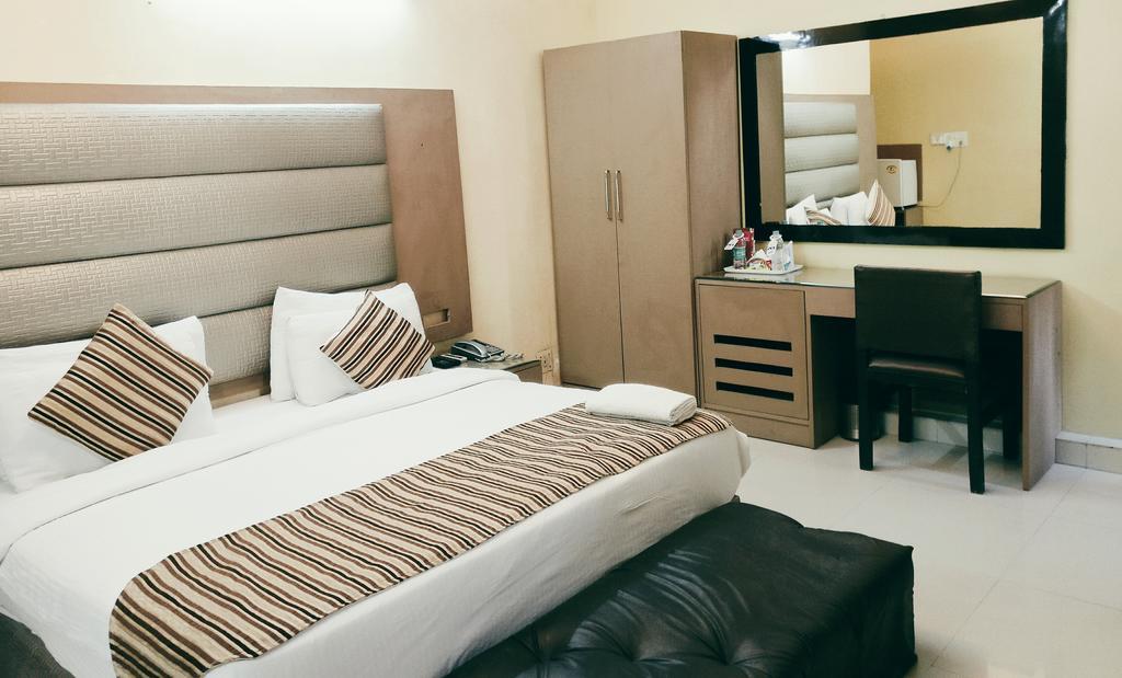 Hotel Pk Residency Noida Exteriör bild
