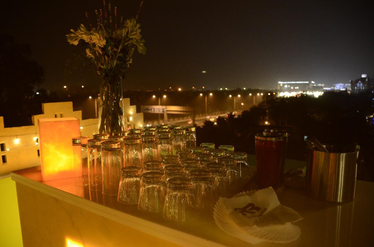 Hotel Pk Residency Noida Exteriör bild