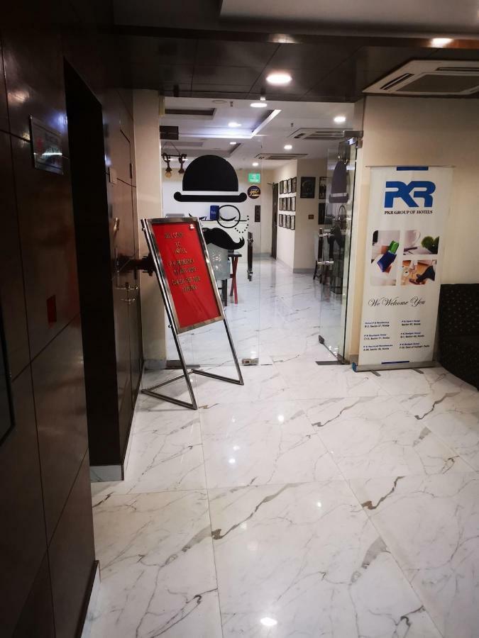 Hotel Pk Residency Noida Exteriör bild